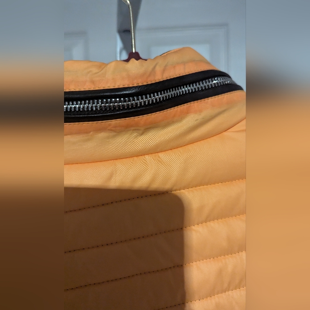 Reg $600 Williams & Kent Leather-Trimmed Quilted Jogger Puffy Jacket Size L - Picture 7 of 11